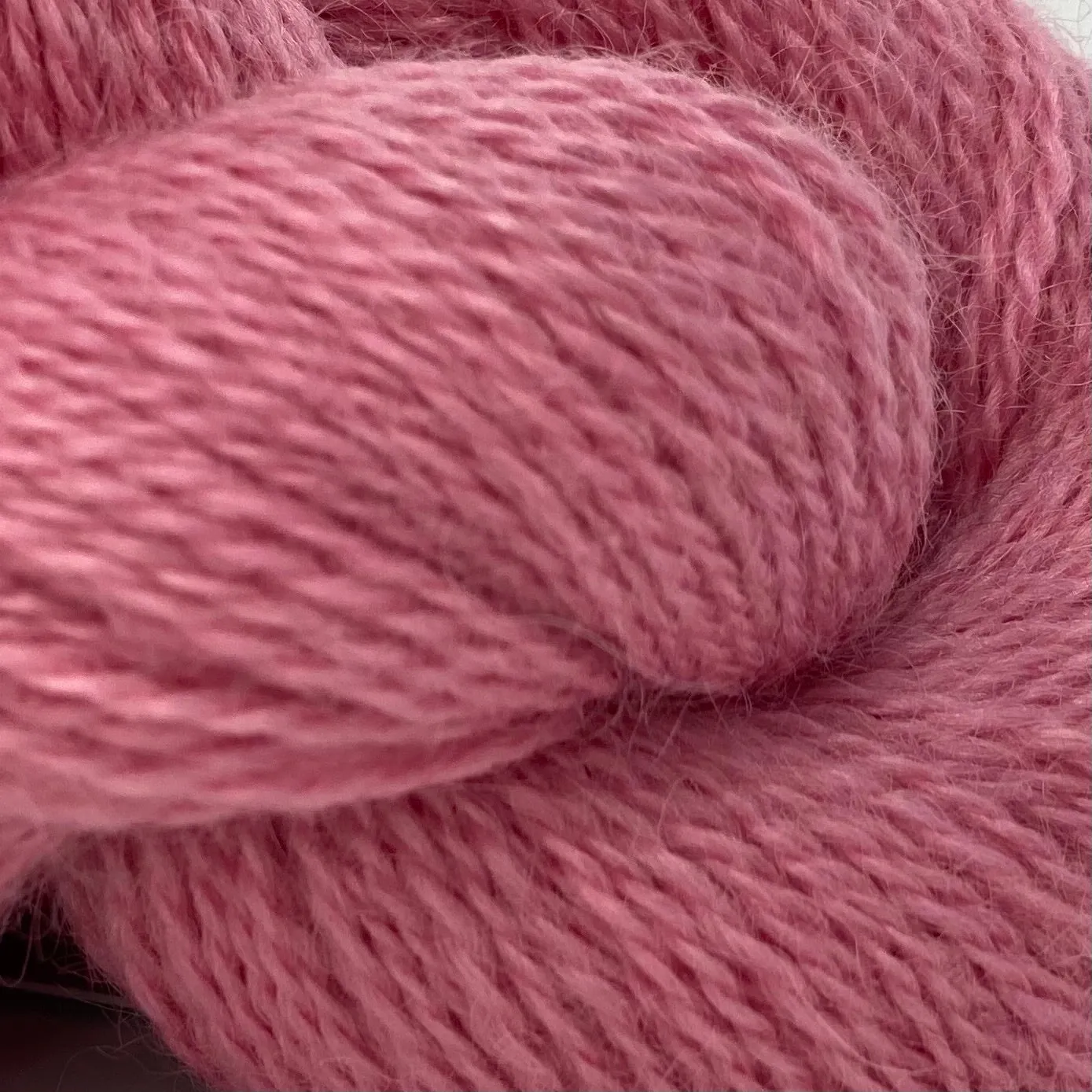 4ply (Fingering/Sports Weight) 150g (5.29 oz): Rare Breed Wensleydale and Bluefaced Leicester Arlescote Blush