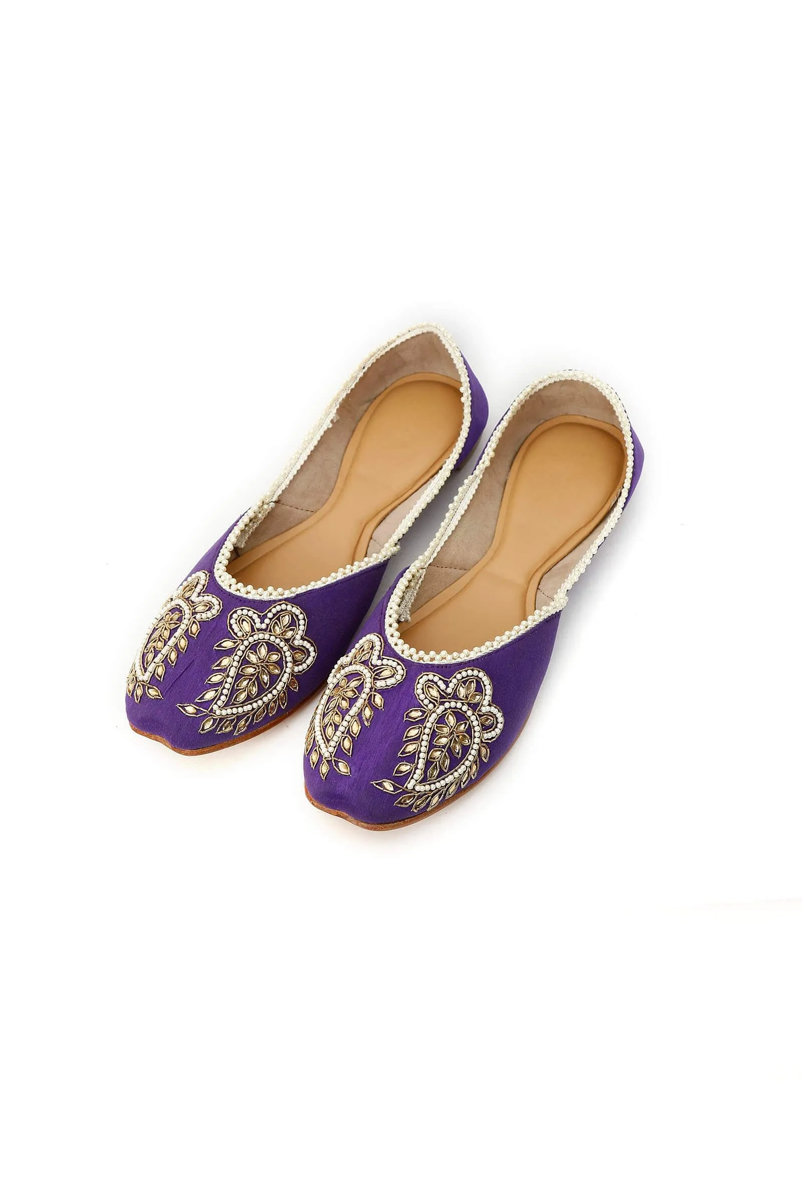 Aarzoo Purple Raw Silk Zardozi Juttis