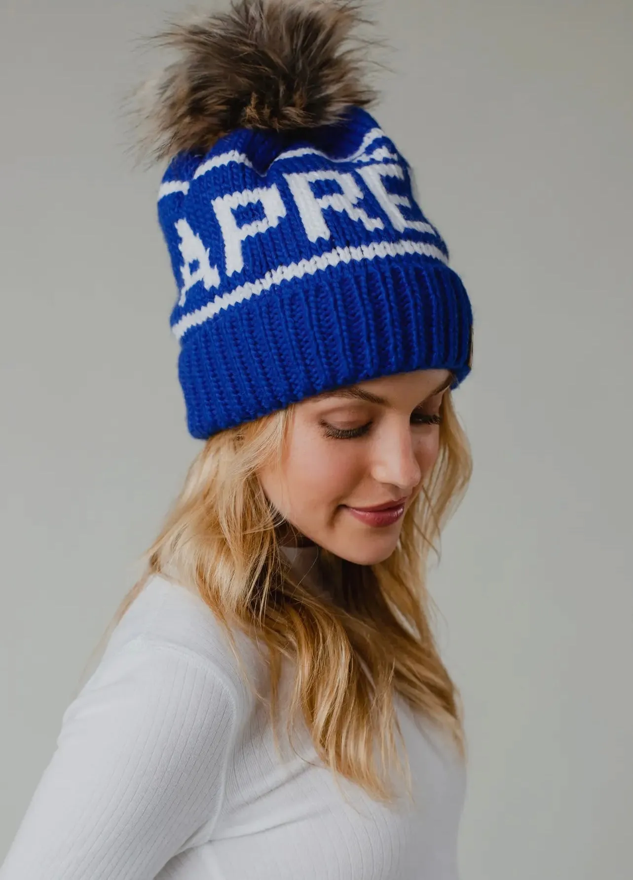 Après Knit Hat with Faux Fur Pom