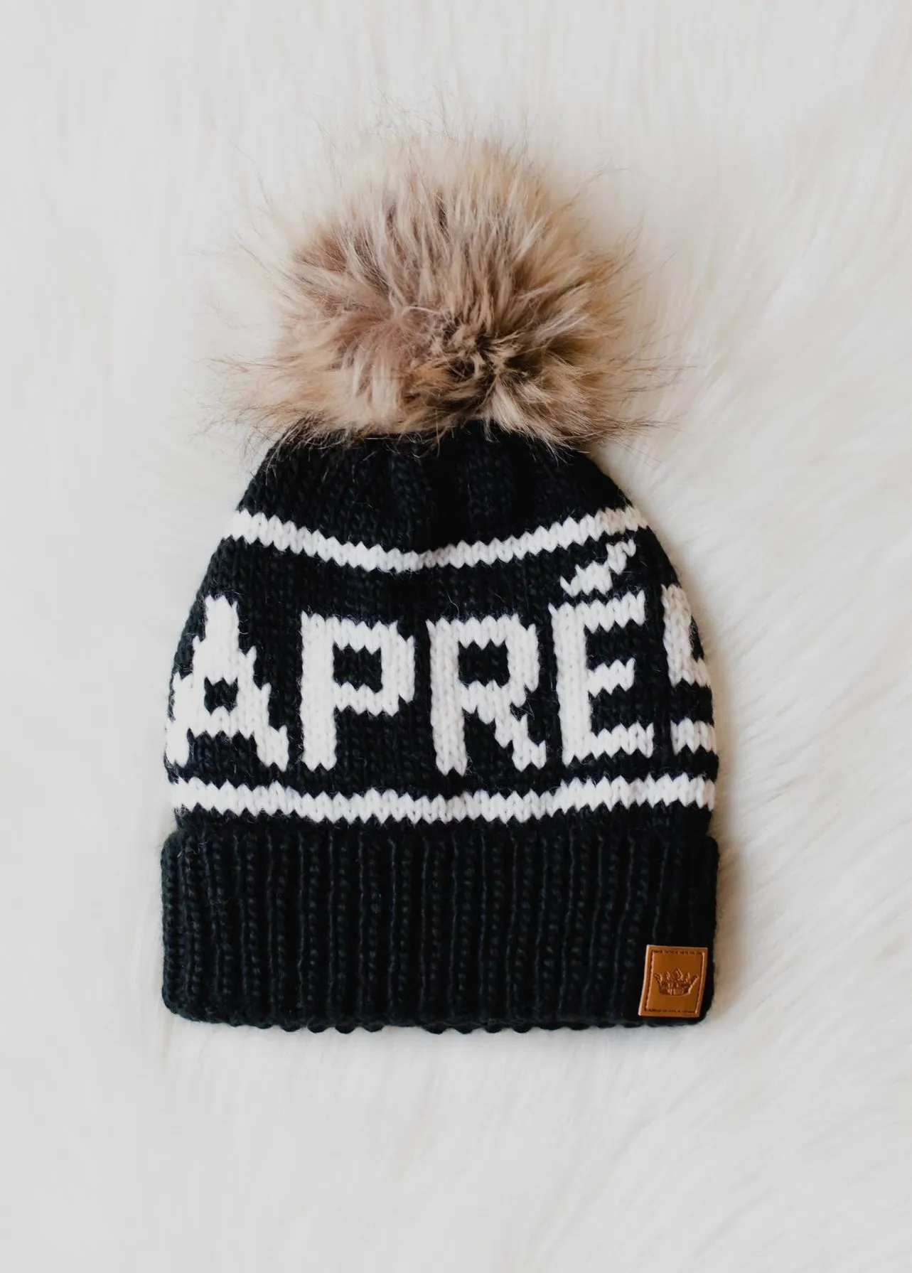 Après Knit Hat with Faux Fur Pom