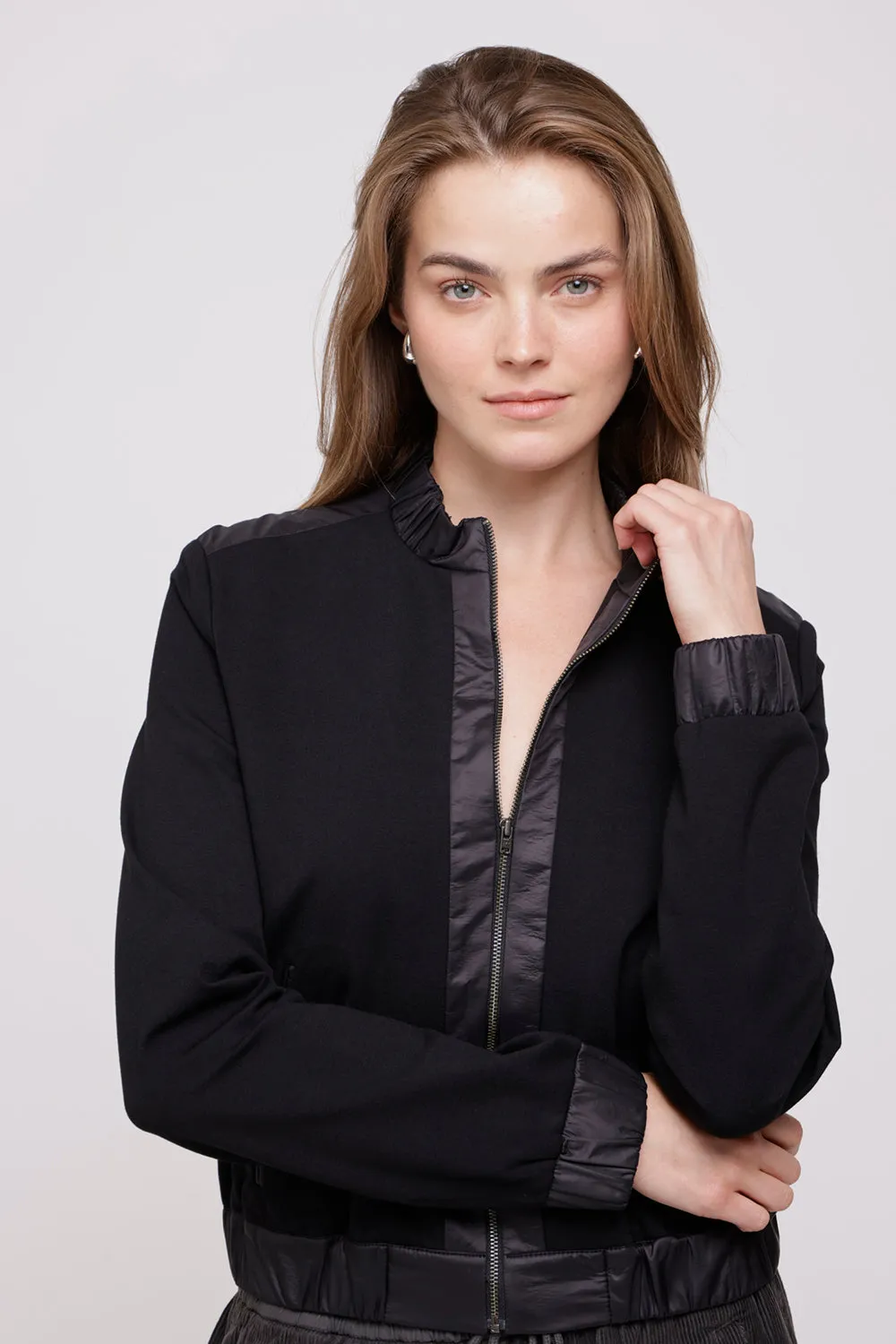 Black Short Zipper Jacket Ponto