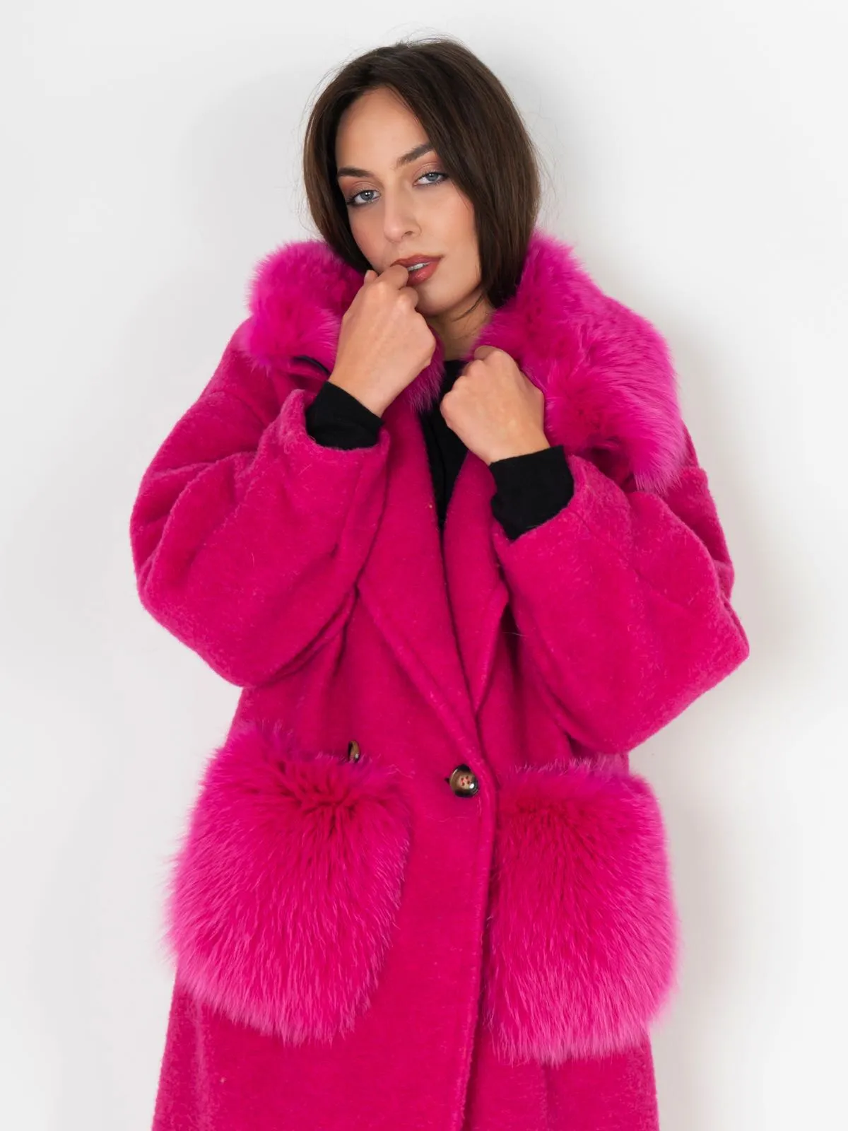 Coat with pockets and collar in fuchsia fox