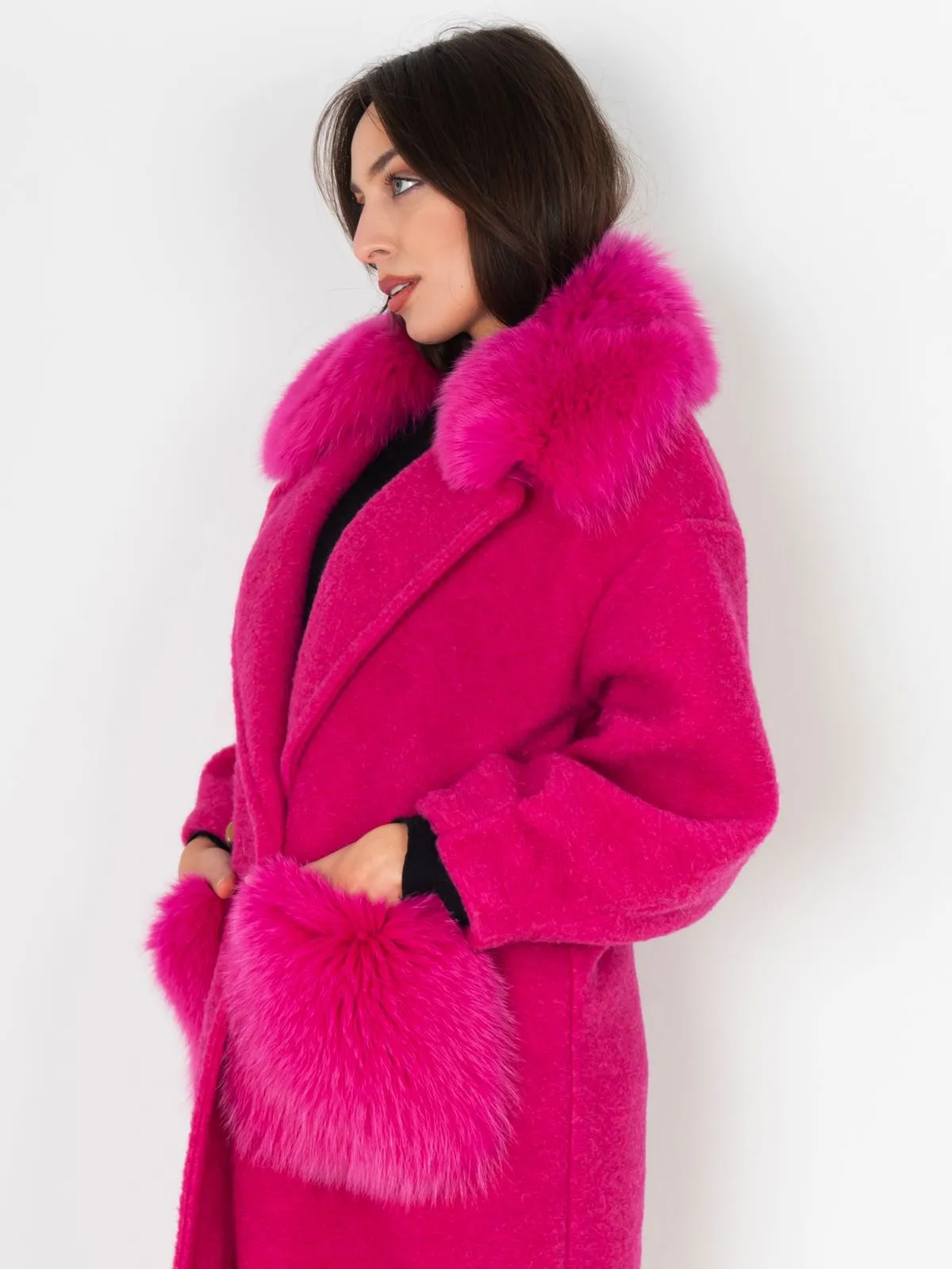 Coat with pockets and collar in fuchsia fox