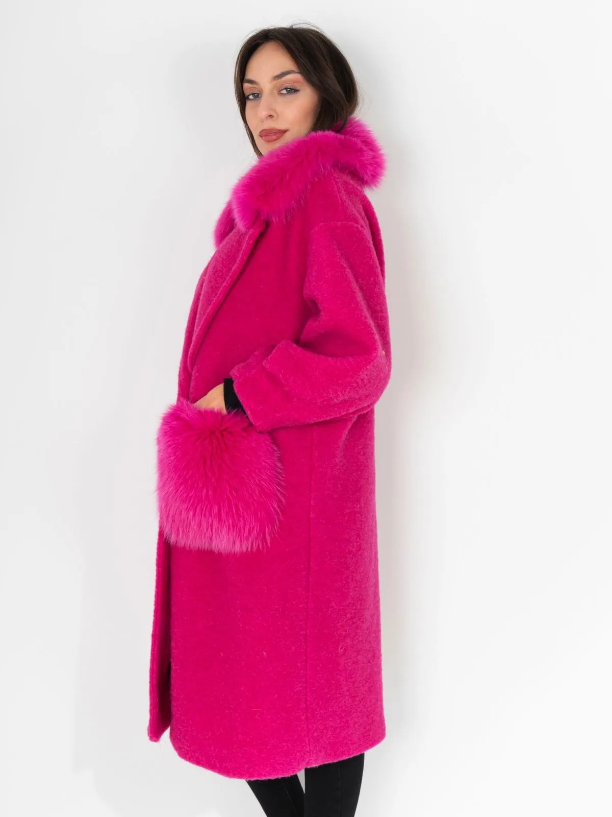 Coat with pockets and collar in fuchsia fox