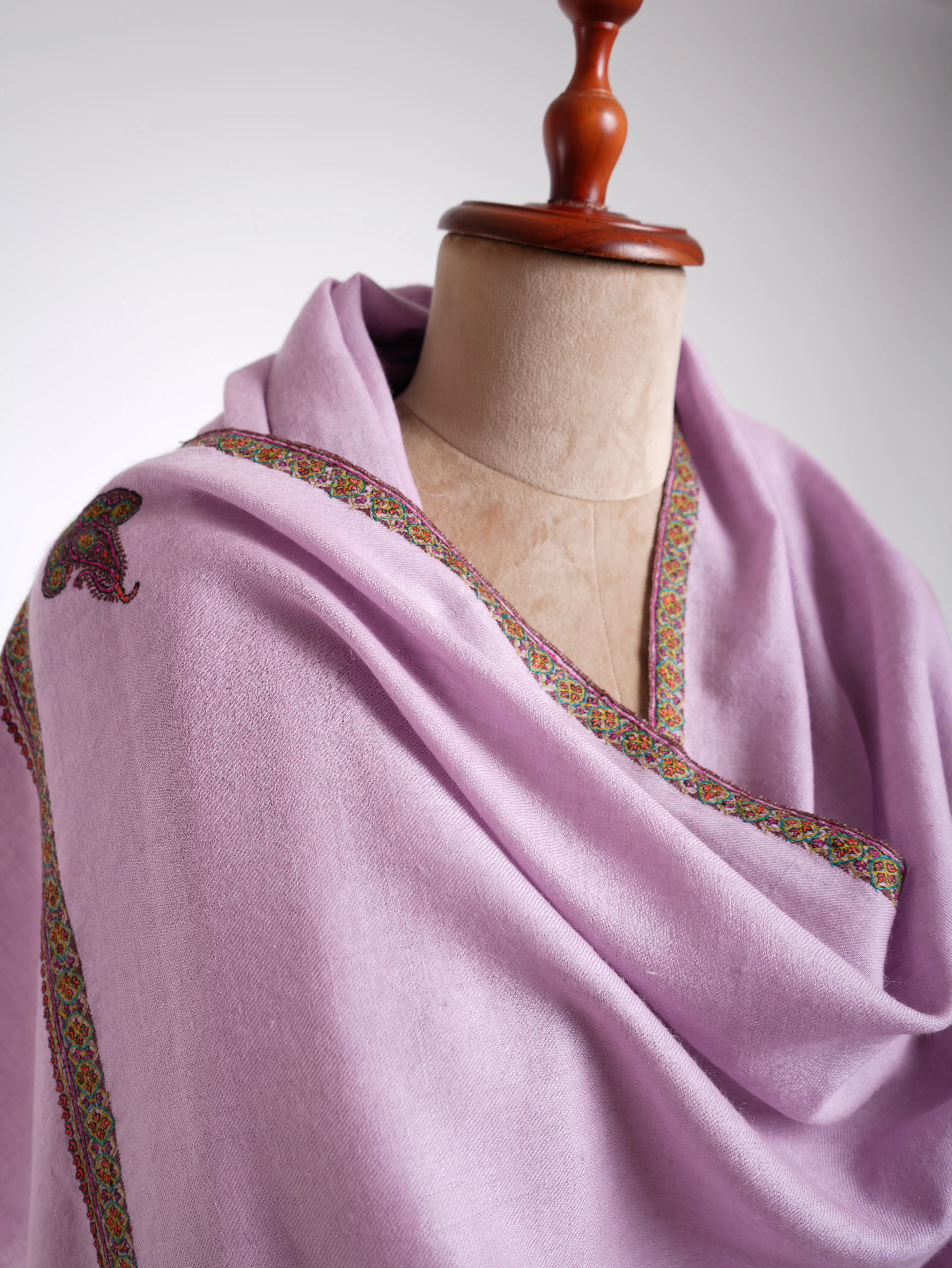 Corner Hashia Sozni Embroidery Pashmina Pastel Lilac