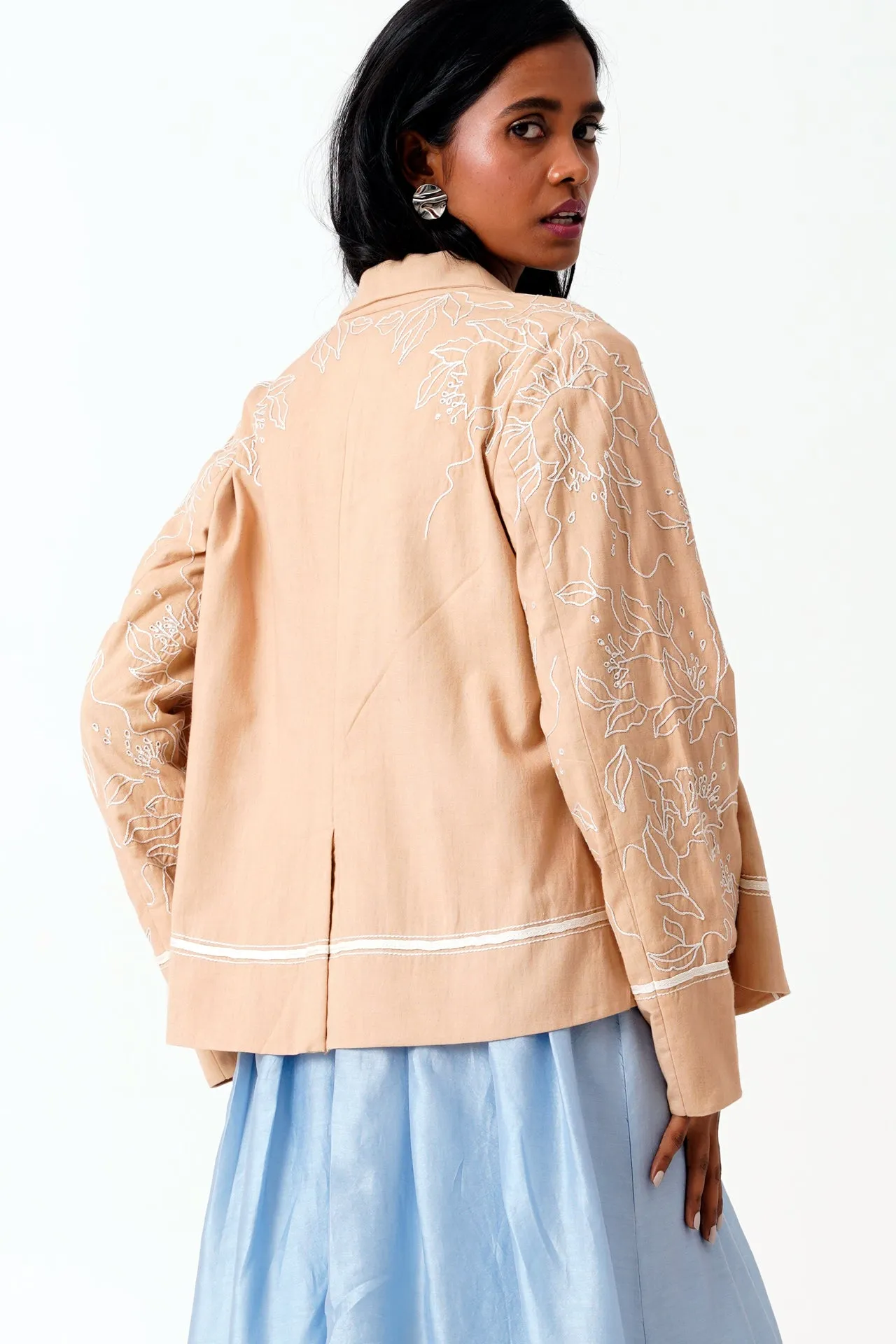 Latte Bree - Vintage Embroidered Blazer