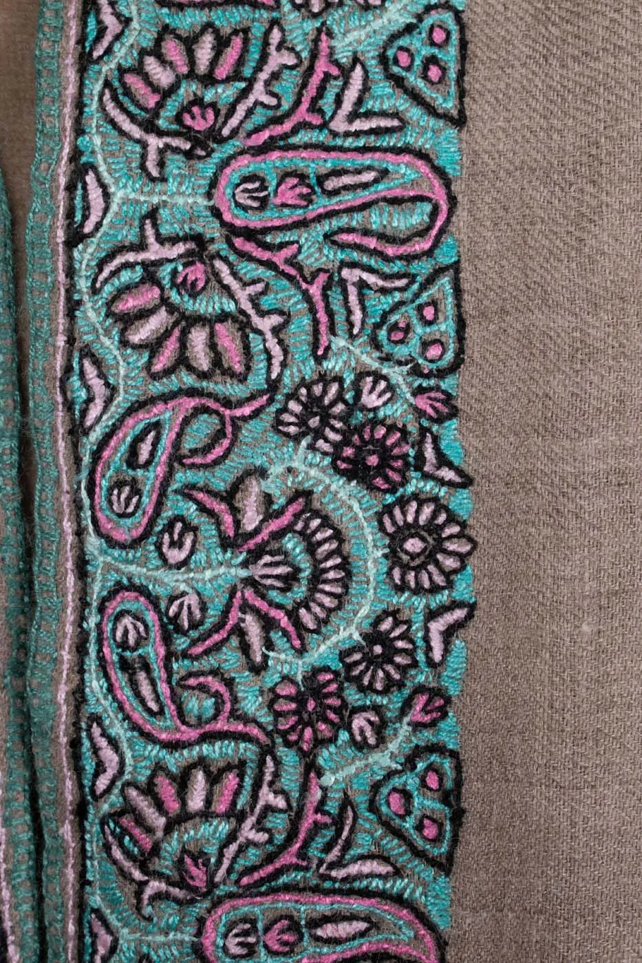 Sozni Embroidered Badum Pashmina Shawl Natural - PISA